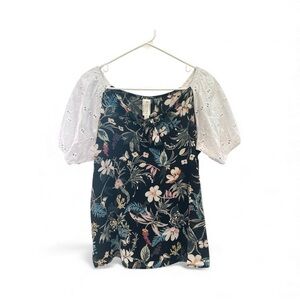 NWT WestMoon Floral Print Blouse with Lace Sleeves Size Large